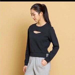 New tags adidas performance 3 stripe cropped black yoga sweater xs gym clothes